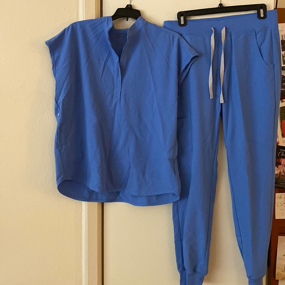 FIGS SCRUB SET CEIL BLUE